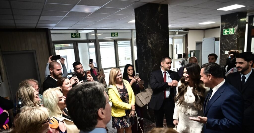 Συνάντηση με χαμόγελα Γεωργιάδη και Γκίλφοϊλ: Ψηφιακός βοηθός στο 1566 και…