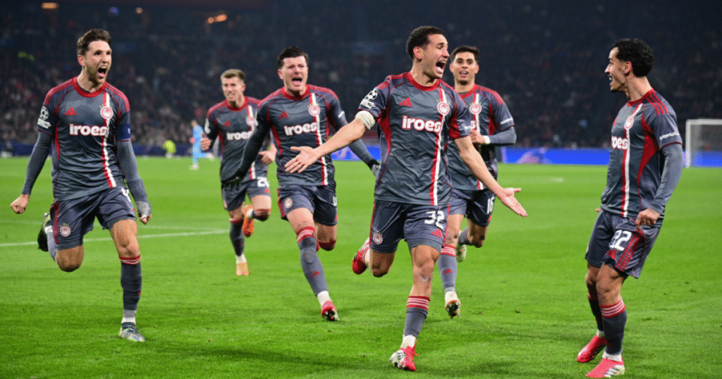 Επική νίκη-πρόκριση για τον Ολυμπιακό στο Άμστερνταμ