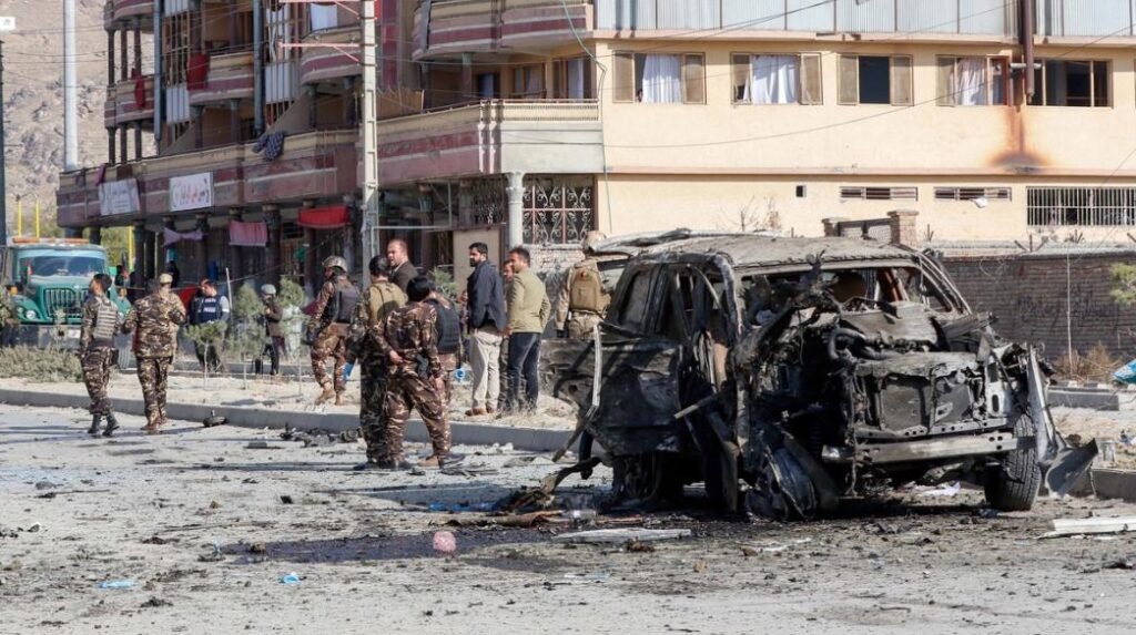 Το Ισλαμικό Κράτος ανέλαβε την ευθύνη για την έκρηξη σε ξενοδοχείο στην Καμπούλ