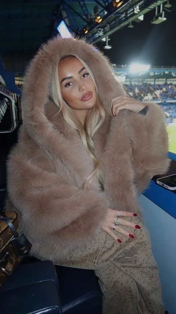 Όλα τα λεφτά η νέα σύντροφος του Πάλμερ της Τσέλσι! – ο Φίλαθλος