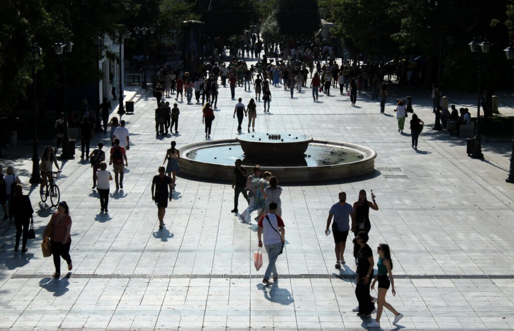 Μισθοί: Πού βρίσκεται η Ελλάδα σε σχέση με την Ευρώπη