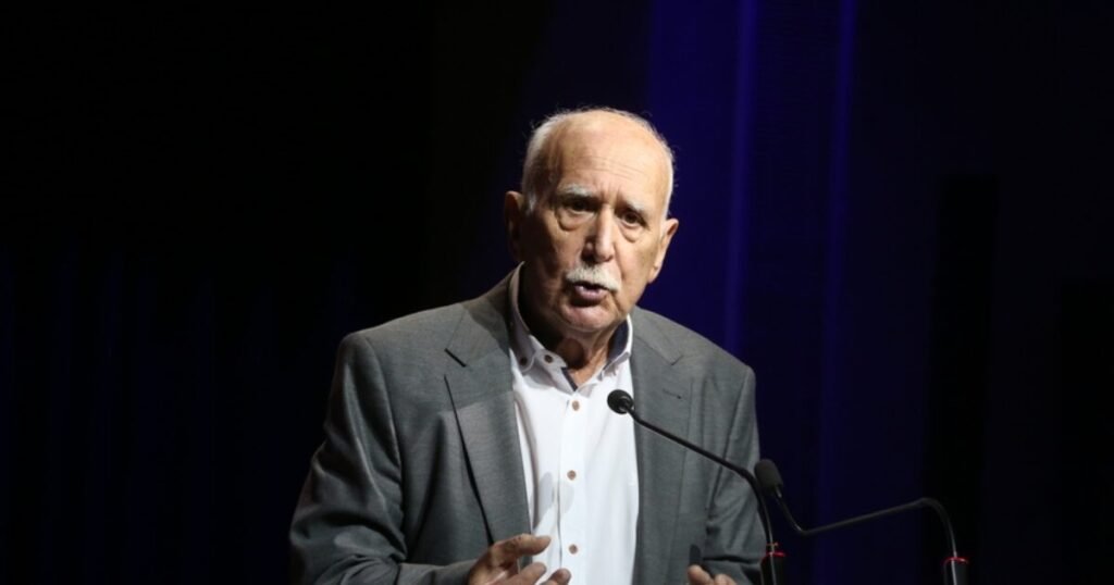 Γιώργος Παπαδάκης: Η σπαρακτική ανάρτηση του ανιψιού και συνεργάτη του, Αντώνη