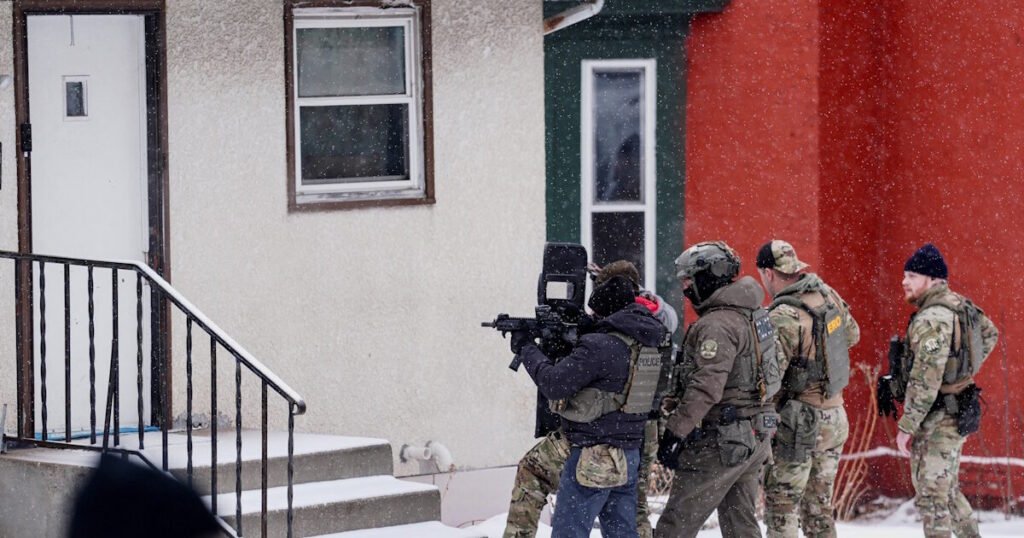 Οργή στις ΗΠΑ: Συνελήφθη 2χρονο κοριτσάκι και πατέρας για παράνομη μετανάστευση στη Μινεσότα