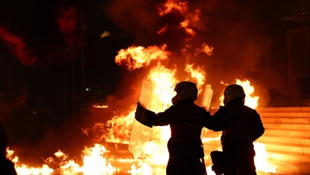 Αλβανία: Αντικυβερνητική διαδήλωση – Μολότοφ, τραυματισμοί και συλλήψεις