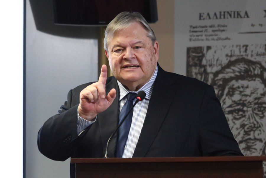 Ο Βενιζέλος «αδειάζει» Μητσοτάκη – Τασούλα για την πρότασή τους για το άρθρο 86