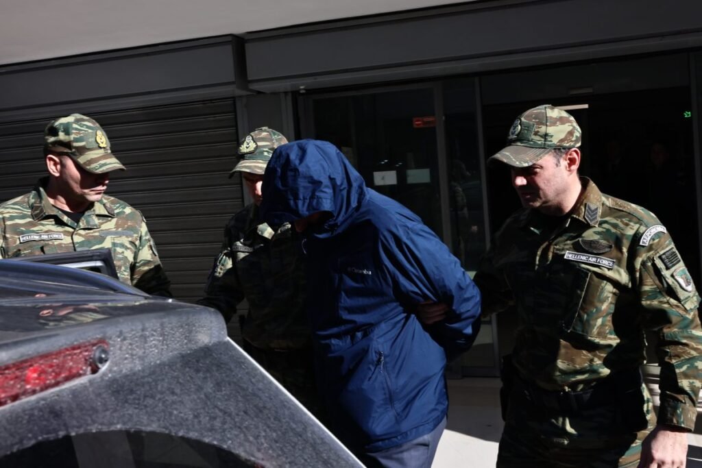 Υπόθεση κατασκοπείας: Προθεσμία να απολογηθεί την Τρίτη πήρε ο Σμήναρχος