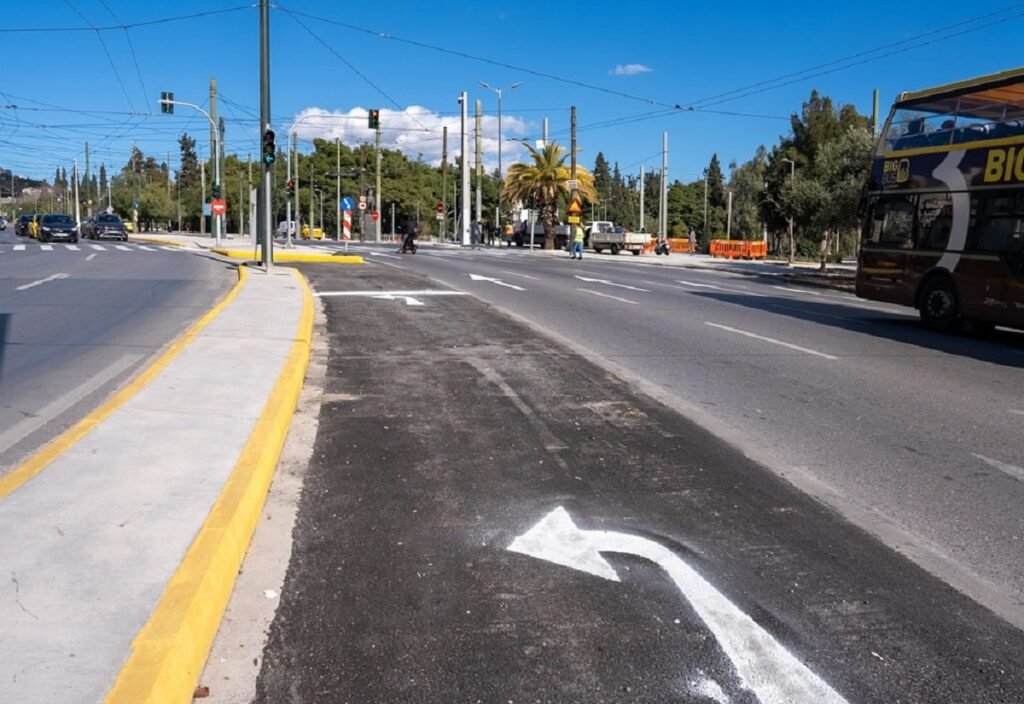 Σε λειτουργία η αναστροφή της Λεωφόρου Αμαλίας για είσοδο στην Πλάκα