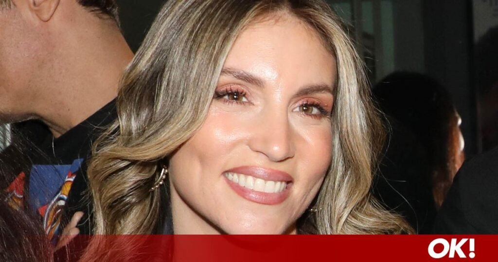 Το 90s lip combo της Αθηνά Οικονομάκου