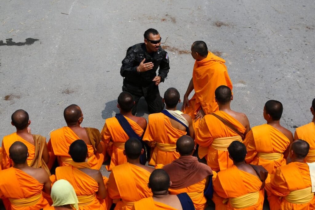 Ταϊλάνδη: Σκάνδαλο σε βουδιστικό ναό