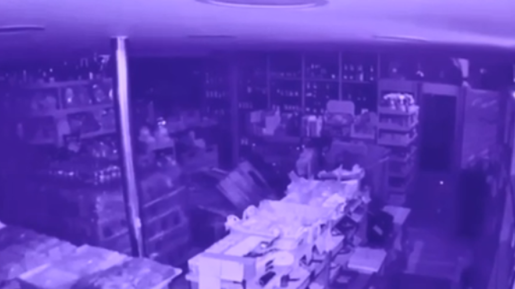 Συκιές: Η σύζυγος του ιδιοκτήτη περιγράφει την απόπειρα κλοπής στην κάβα στις