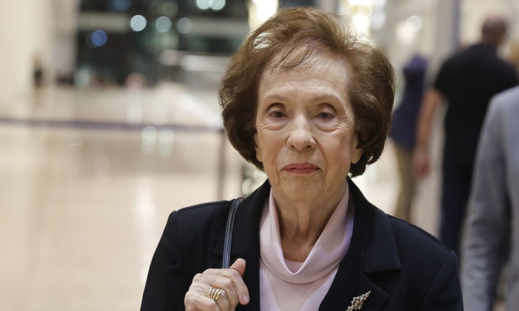 Πέθανε η Άννα Ψαρούδα – Μπενάκη