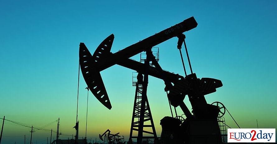 Οι ΗΠΑ χαλαρώνουν τις κυρώσεις για το ρωσικό πετρέλαιο