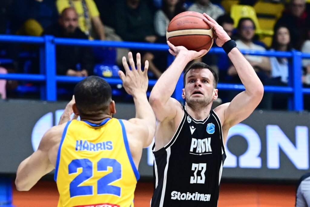 Κόντρα στην παράδοση στο Περιστέρι!