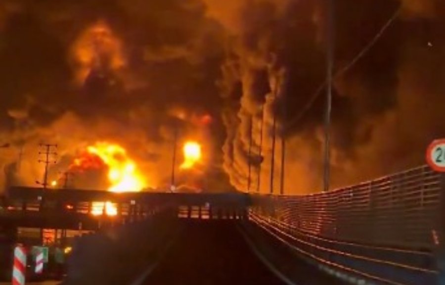 Εικόνες Αποκάλυψης στην Τεχεράνη μετά τις εκρήξεις στις πετρελαϊκές εγκαταστάσεις – Απόκοσμα βίντεο