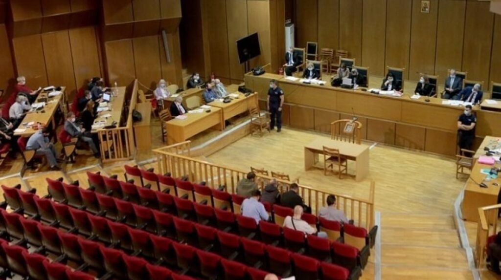 Απόφαση δικαστηρίου για την ενοχή 42 κατηγορουμένων στη δίκη Χρυσής Αυγής