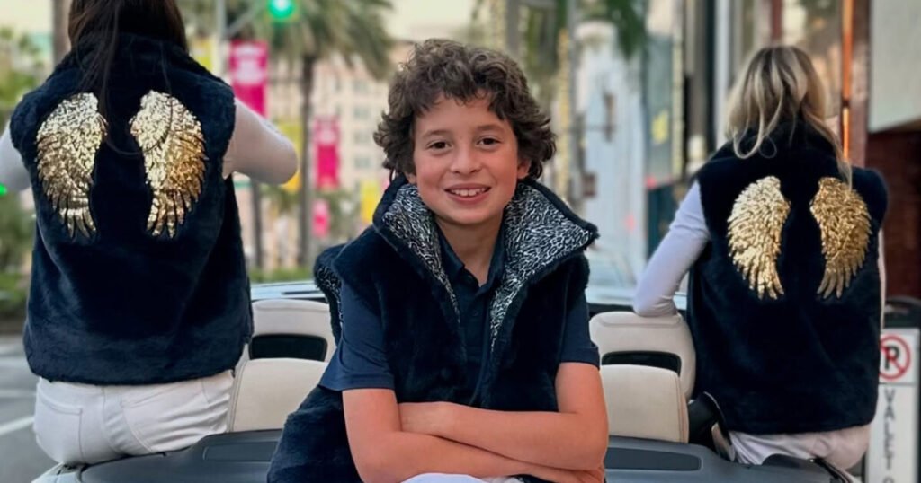 Είναι μόλις 10 ετών και παρουσίασε την collection του στο Παρίσι