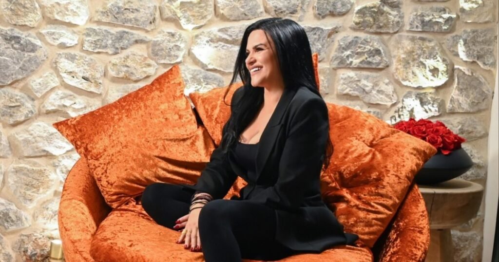 Τα δύσκολα παιδικά χρόνια, η κατάθλιψη και το ογκολογικό νοσοκομείο που ετοιμάζει