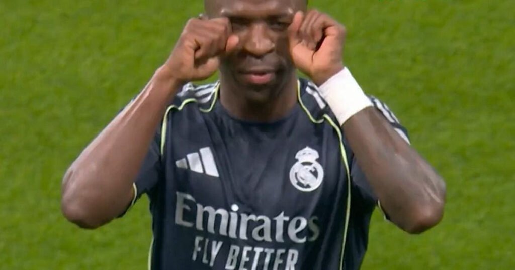 Μάντσεστερ Σίτι – Ρεάλ Μαδρίτης: Το πικάρισμα του Βινίσιους στους οπαδούς των πολιτών μετά το γκολ του στο Έτιχαντ