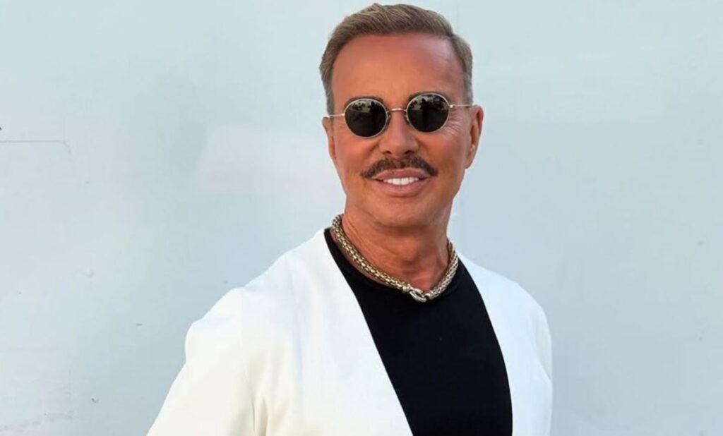 Λάκης Γαβαλάς: Πένθος για τον γνωστό σχεδιαστή μόδας