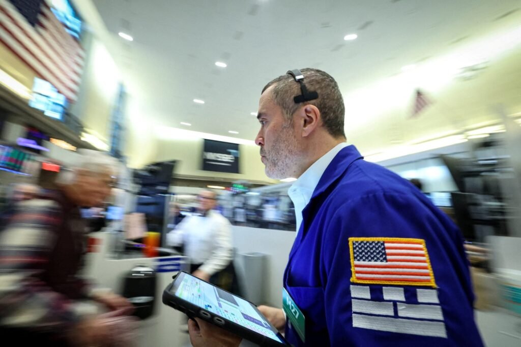 Τεχνολογία και αισιοδοξία οδηγούν την αγορά κοντά σε νέα υψηλά