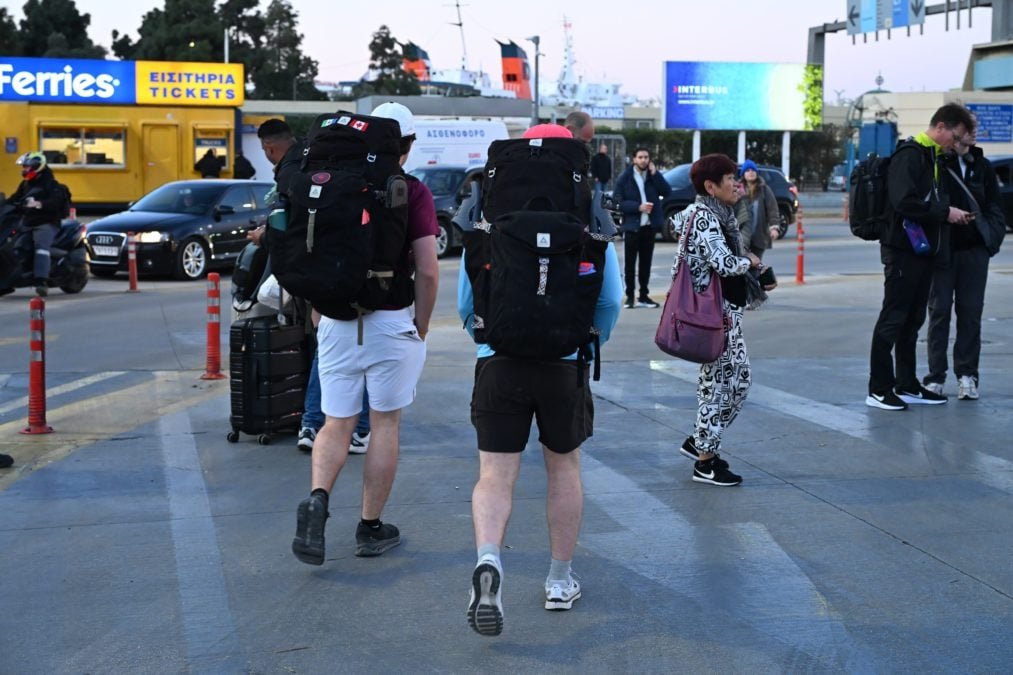 Καιρός: Άστατος σήμερα με λίγες τοπικές βροχές και μικρή πτώση της θερμοκρασίας