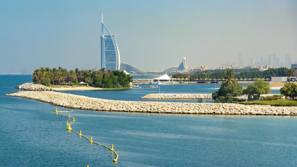 Κλείνει για 18 μήνες το πολυτελές ξενοδοχείο Burj Al Arab