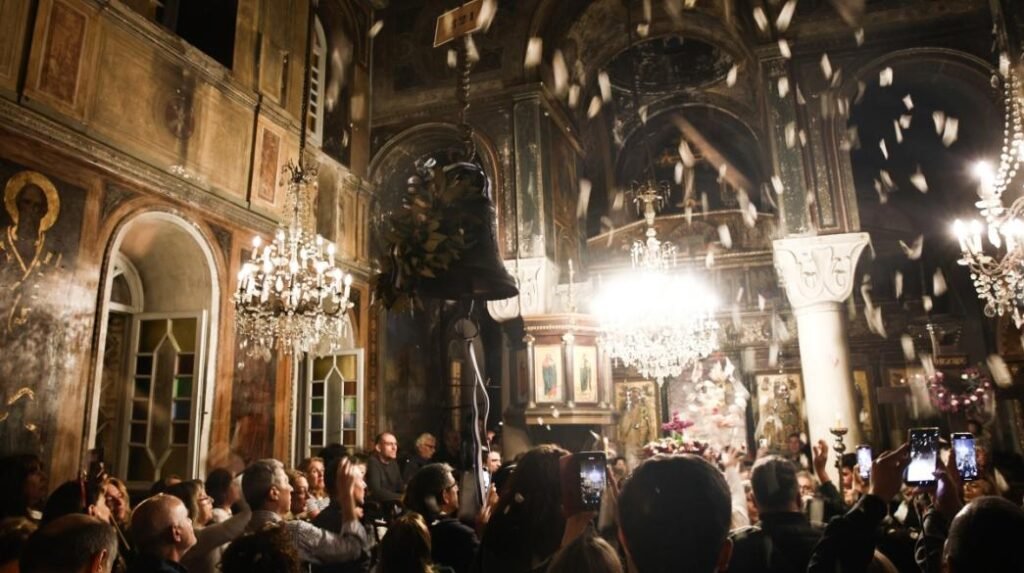 Ημέρα σιωπής και κατάνυξης: Η Ταφή και η Κάθοδος του Χριστού στον Άδη