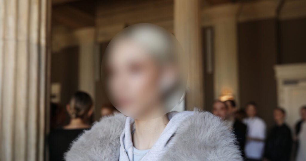 Συνελήφθη εγγονή γνωστού πολιτικού για κατοχή ναρκωτικών