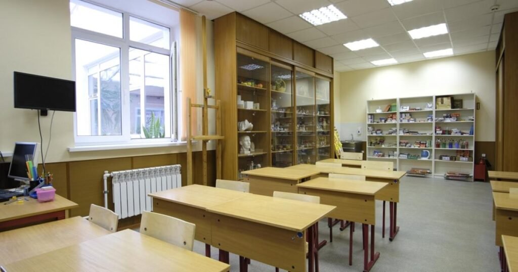 Ρωσία: Νεκρή καθηγήτρια που δέχθηκε επίθεση με μαχαίρι από 17χρονο μαθητή της