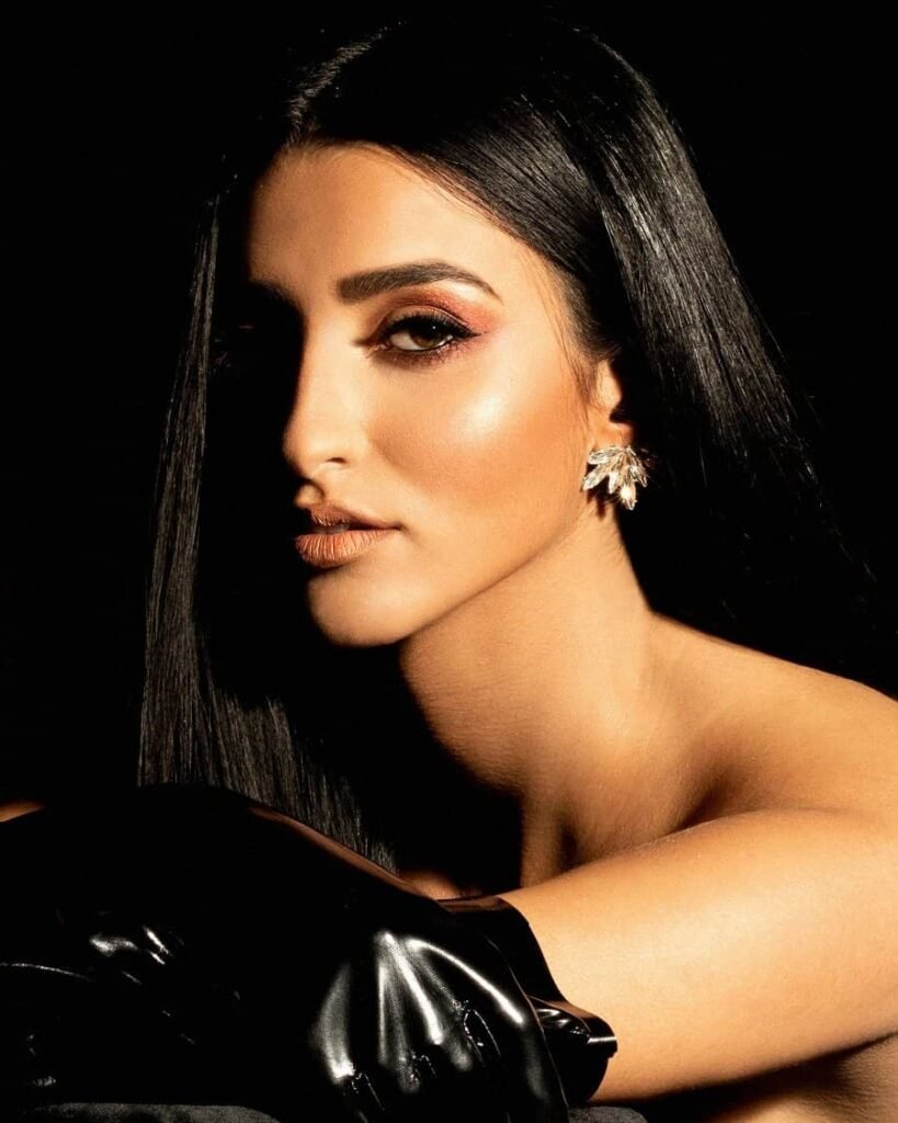 Anastasia’s Dimitras hit song Amarties has taken youtube by storm (Watch the Video)
